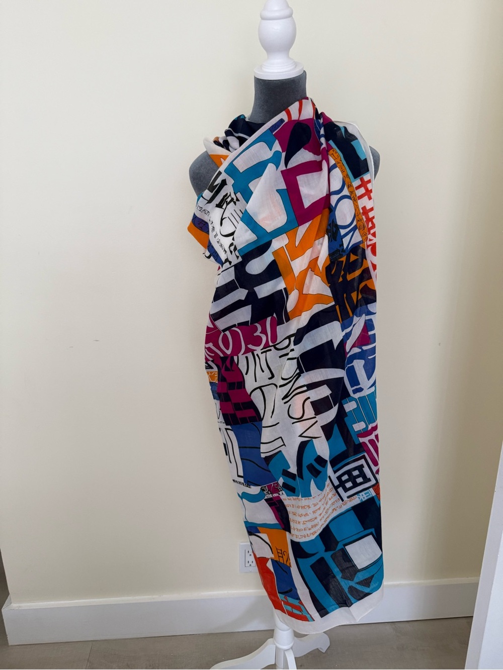 AUTHENTIC FENDI Vintage 2000s multicolor ABSTRACT ART scarf/sarong voile shawl - Picture 8 of 14
